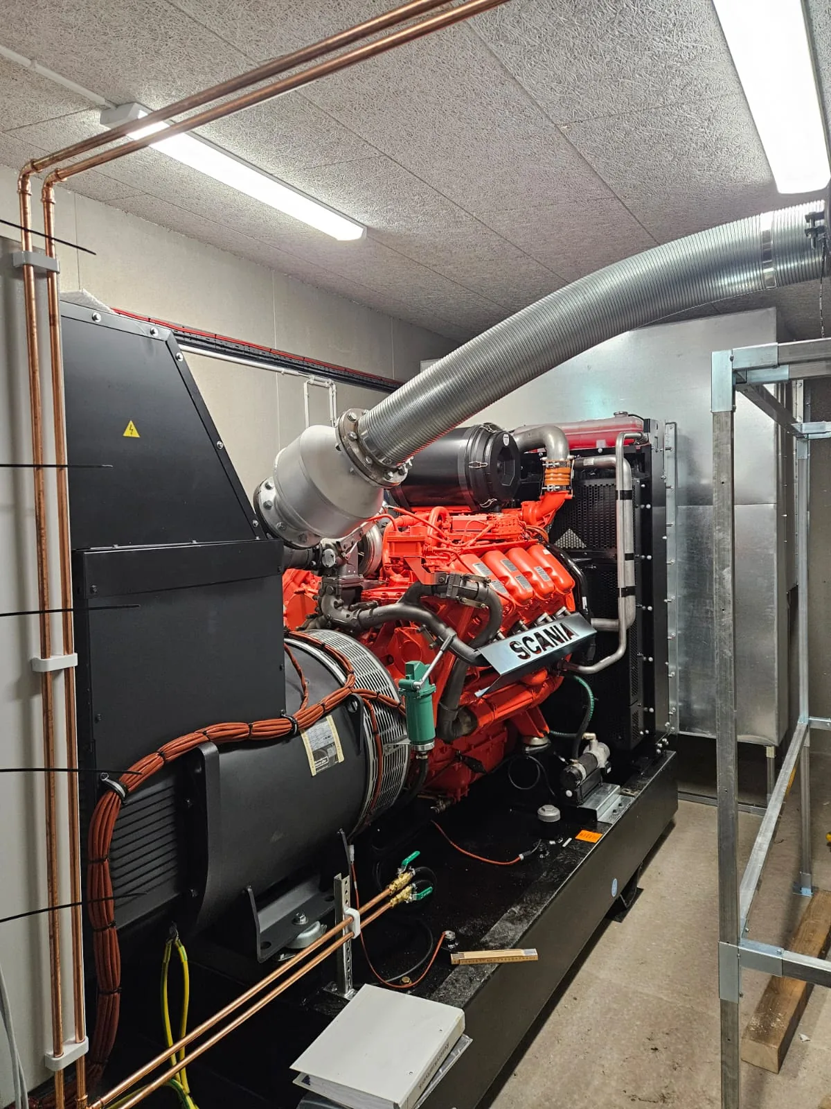 Stationärt reservkraftverk under installation